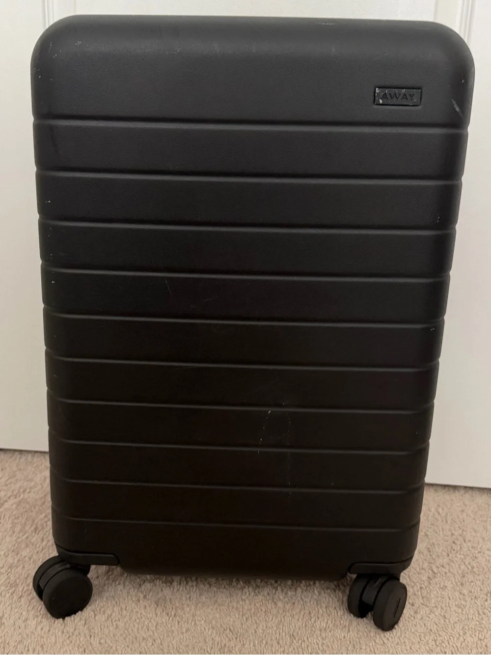 EUC AWAY Bigger Carry-On Flex in Jet Black